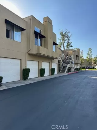 Photo #2: OC24223827 Listing