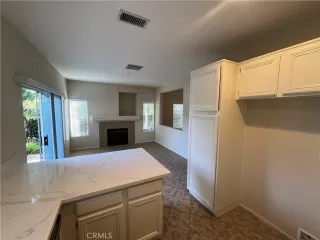 Photo #6: OC24224028 Listing 