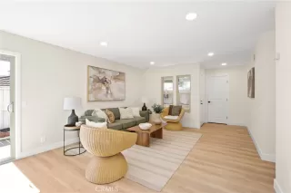 Photo #6: OC24224187 Listing 