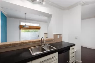 Photo #5: OC24224269 Listing 