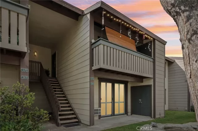 MLS: OC24224318 Condo For Sale