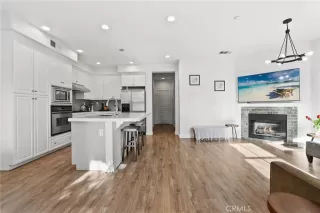 Photo #4: OC24224964 Listing 