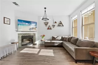 Photo #6: OC24224964 Listing 