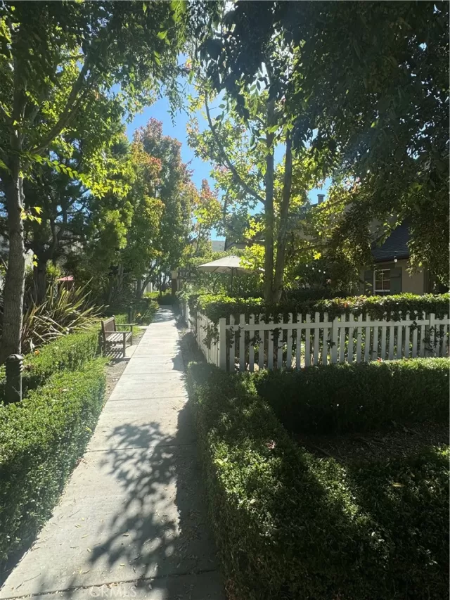 MLS: OC24225307 Condo For Sale