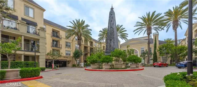 MLS: OC24225584 Condo For Sale