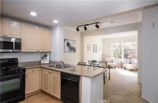 Photo #3: OC24225584 Listing 