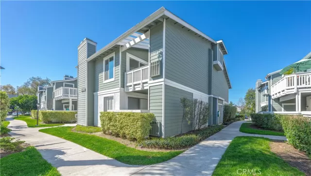 MLS: OC24225704 Condo For Sale