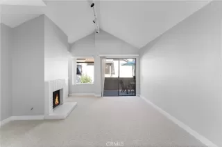 Photo #6: OC24226464 Listing 