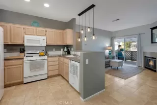 Photo #5: OC24226497 Listing 