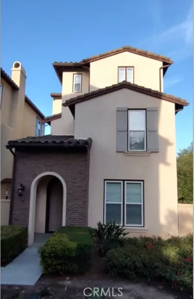 MLS: OC24226924 Condo For Sale