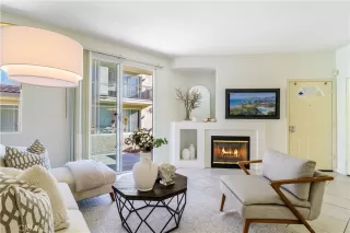 Photo #4: OC24227253 Listing 