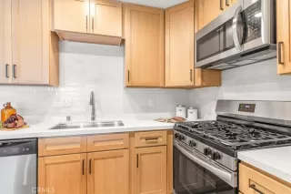 Photo #5: OC24227390 Listing 