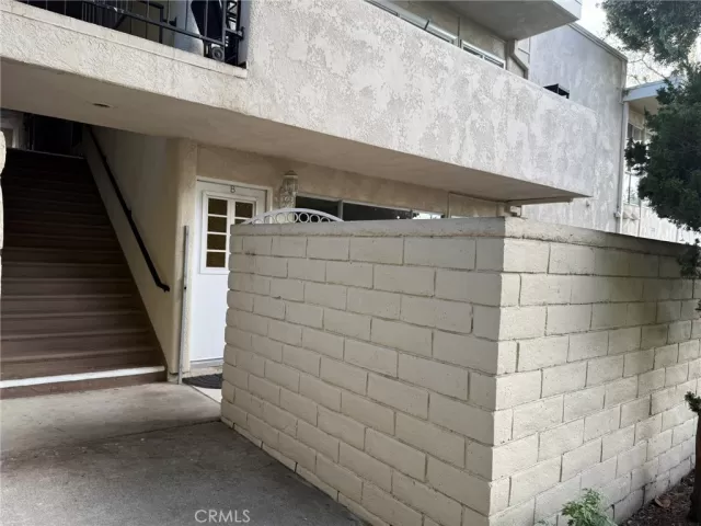 MLS: OC24227442 Condo For Sale