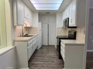 Photo #6: OC24227442 Listing