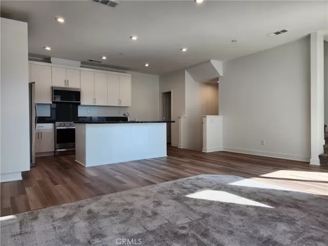 MLS: OC24227767 Condo For Sale