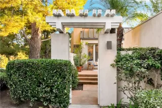 Photo #5: OC24227909 Listing