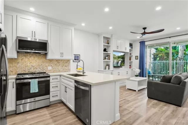 MLS: OC24228034 Condo For Sale