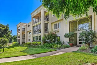 Photo #4: OC24228239 Listing