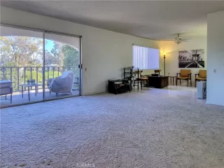 Photo #4: OC24228931 Listing