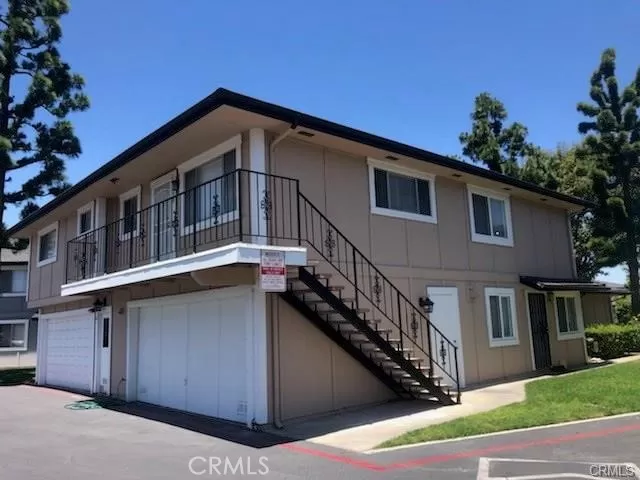 MLS: OC24229121 Condo For Sale