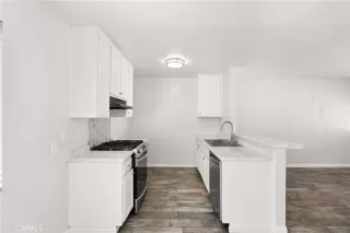 Photo #6: OC24229315 Listing 