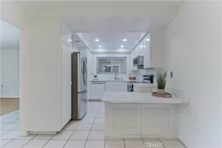 Photo #5: OC24229324 Listing