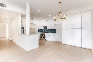 Photo #5: OC24229376 Listing 