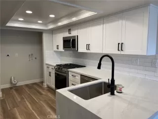 Photo #5: OC24230274 Listing 