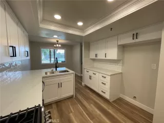 Photo #6: OC24230274 Listing 