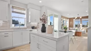 Photo #3: OC24230369 Listing 