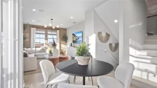 Photo #5: OC24230369 Listing 