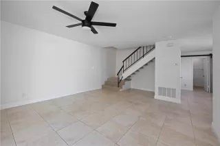 Photo #4: OC24230635 Listing 