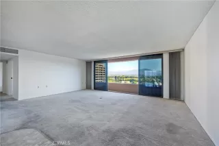 Photo #6: OC24230821 Listing