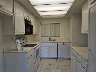 Photo #6: OC24231040 Listing