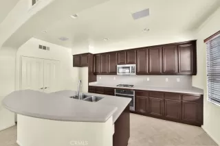 Photo #5: OC24231171 Listing 