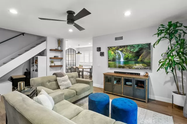 MLS: OC24231267 Condo For Sale