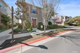 Photo #5: OC24231306 Listing