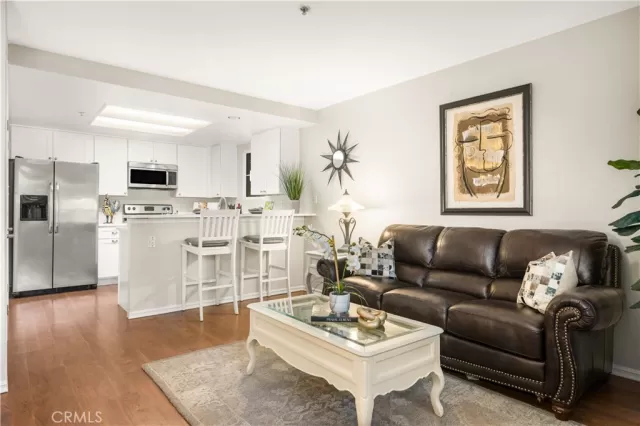 MLS: OC24231352 Condo For Sale