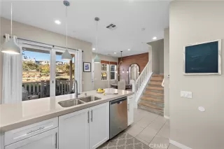 Photo #3: OC24231396 Listing