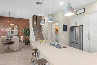 Photo #4: OC24231396 Listing