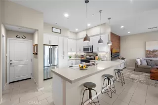 Photo #5: OC24231396 Listing