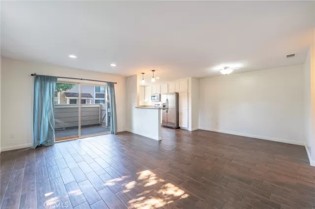 MLS: OC24231744 Condo For Sale