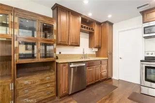 Photo #4: OC24231849 Listing 