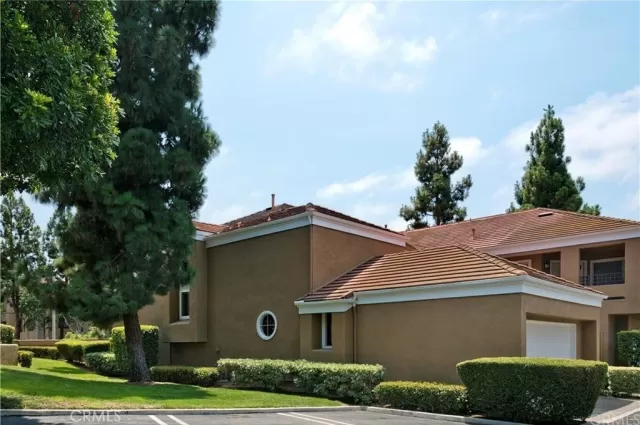 MLS: OC24231995 Condo For Sale