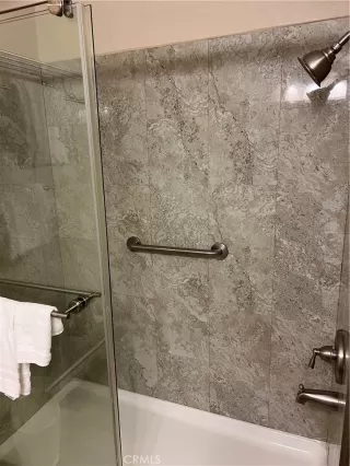 Photo #6: OC24232017 Listing 