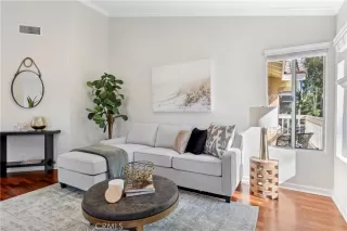 Photo #4: OC24232129 Listing 