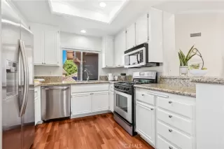 Photo #5: OC24232129 Listing 