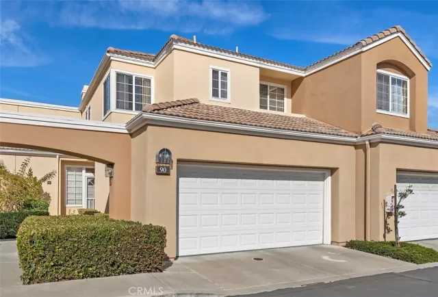 MLS: OC24232149 Condo For Sale