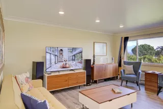 Photo #2: OC24232626 Listing