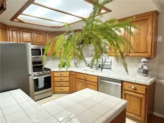 Photo #6: OC24232931 Listing 